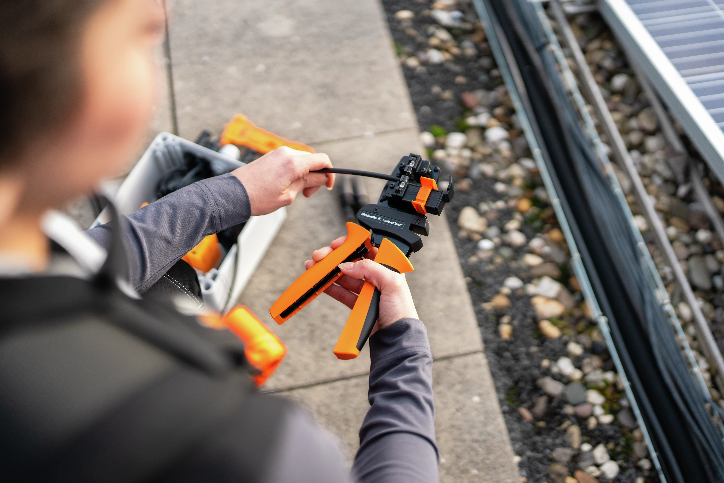 Multi-stripax® – das Abisolierwerkzeug für PV-Leiter