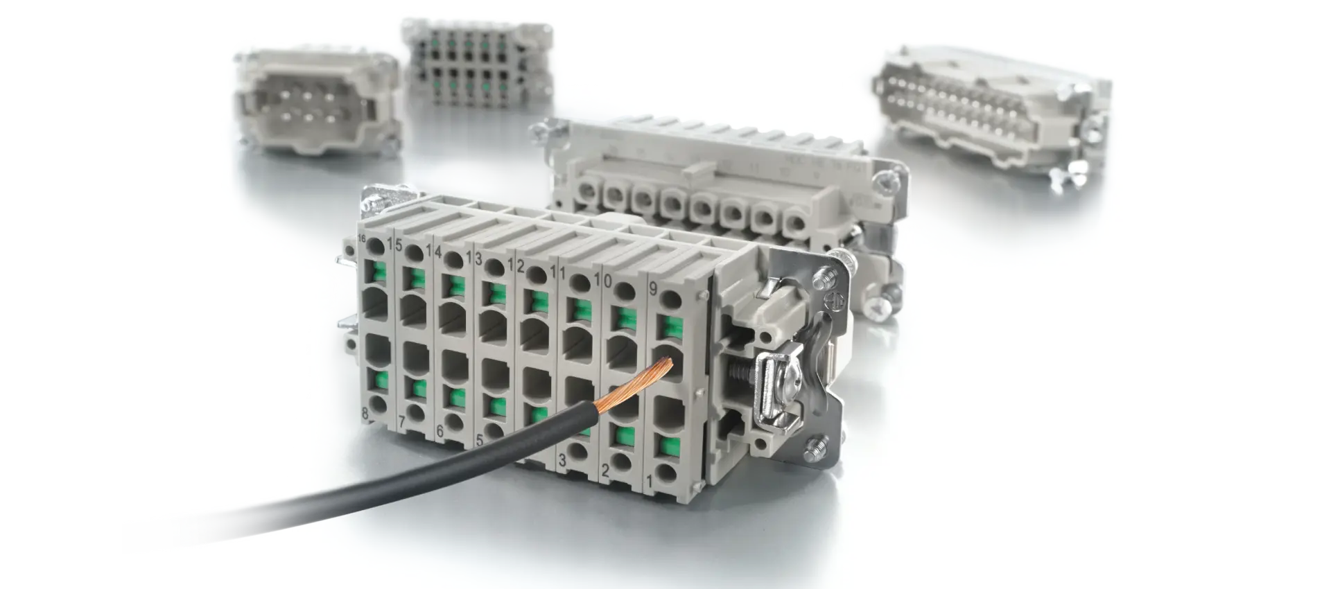 Konektory pro těžký provoz RockStar® se SNAP IN*