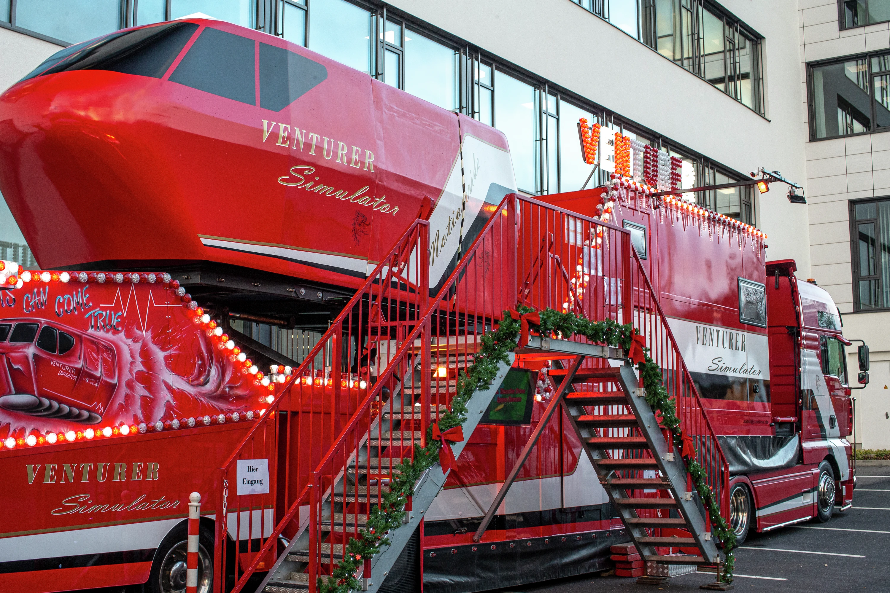 Der 4D-Simulator "Venturer" war ein Highlight des Abends
