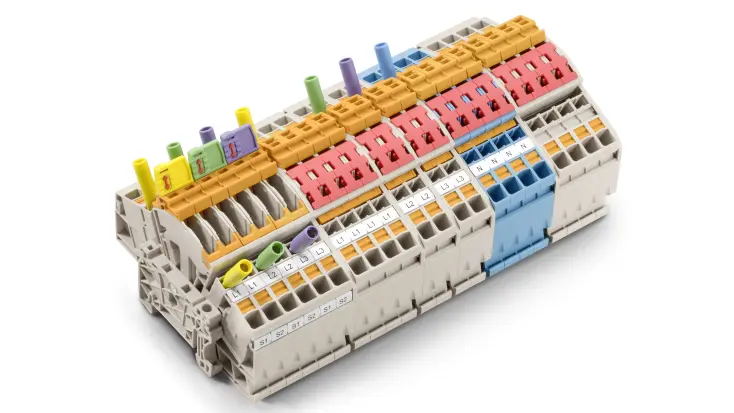 In accordance with the technical connection conditions of TAB NS Nord 2019 (22-pole)