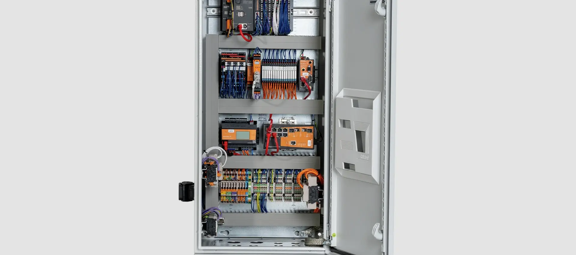 Controler pentru centrale electrice
