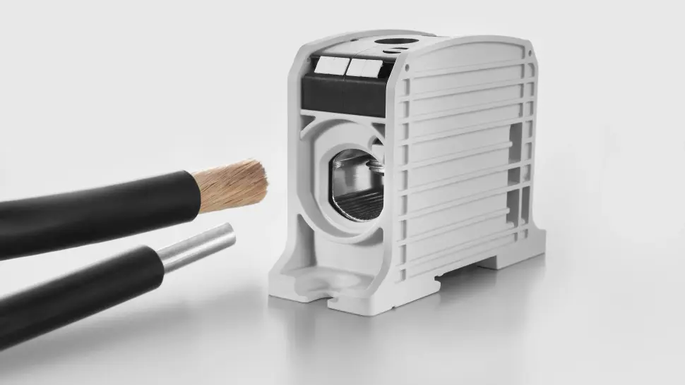 Aluminum connection and copper connection possible