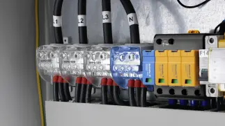 Power distribution blocks (PDB) for DIN rails