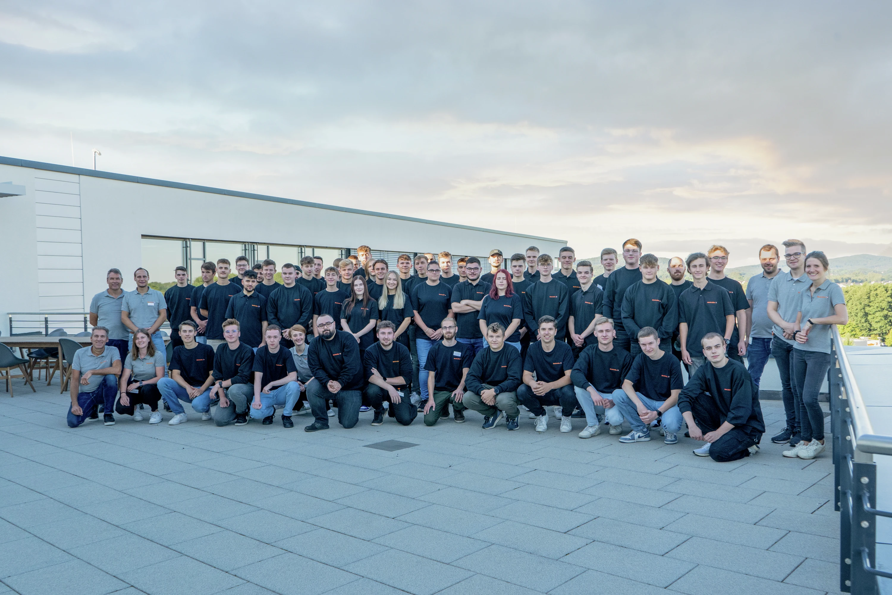 The new young talents of the Weidmüller Group and their trainers are looking forward to the upcoming training period. 