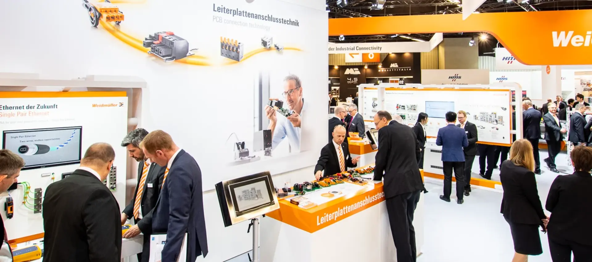 Kiállítások, rendezvények, kamionos road show-k