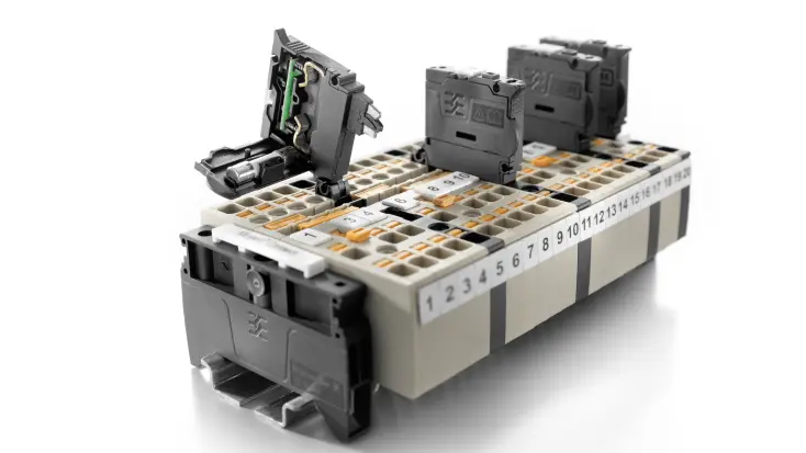 Klippon® Connect AFS 4 and ADT 4 terminal blocks for control voltage distribution