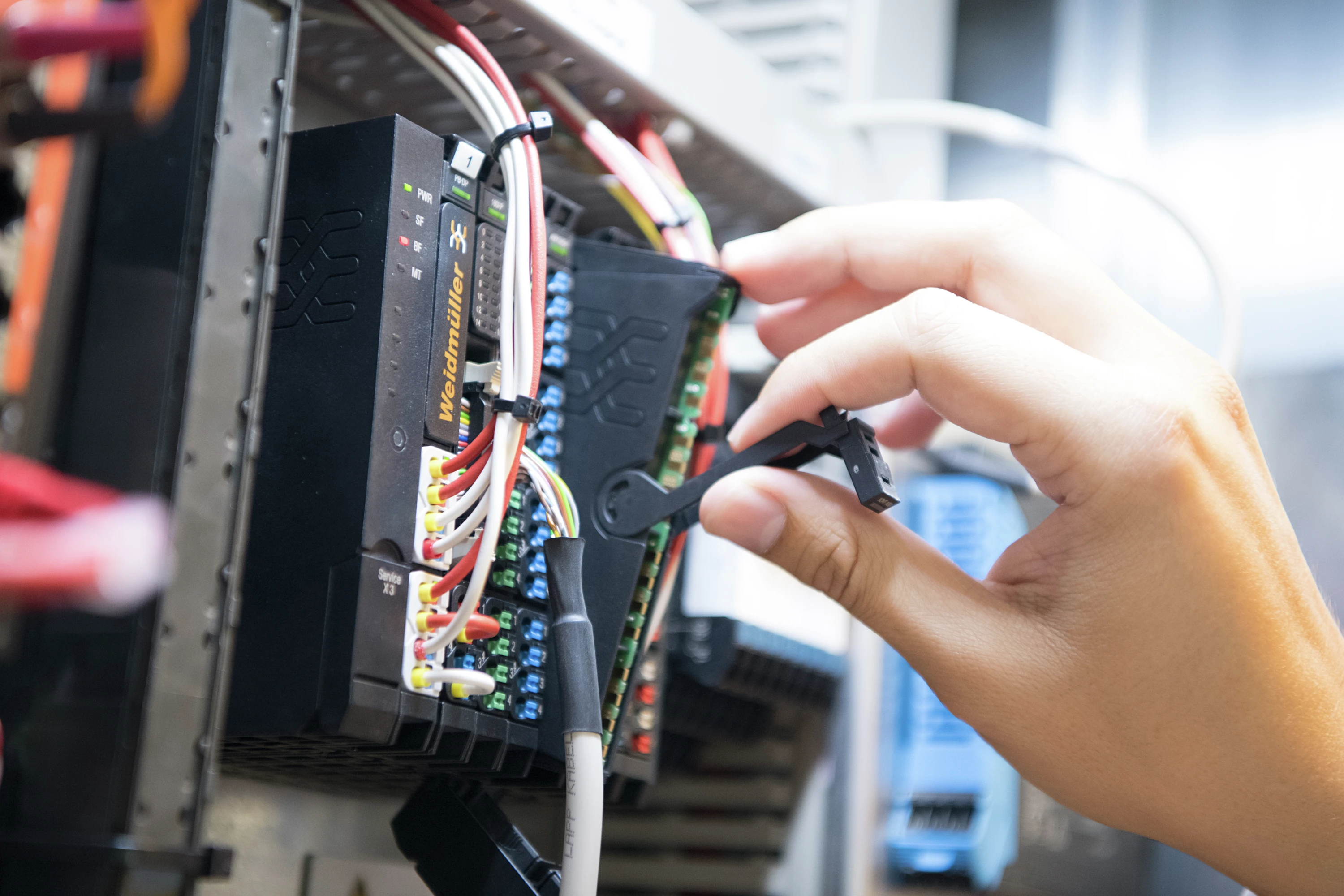 Device and Field Connectivity