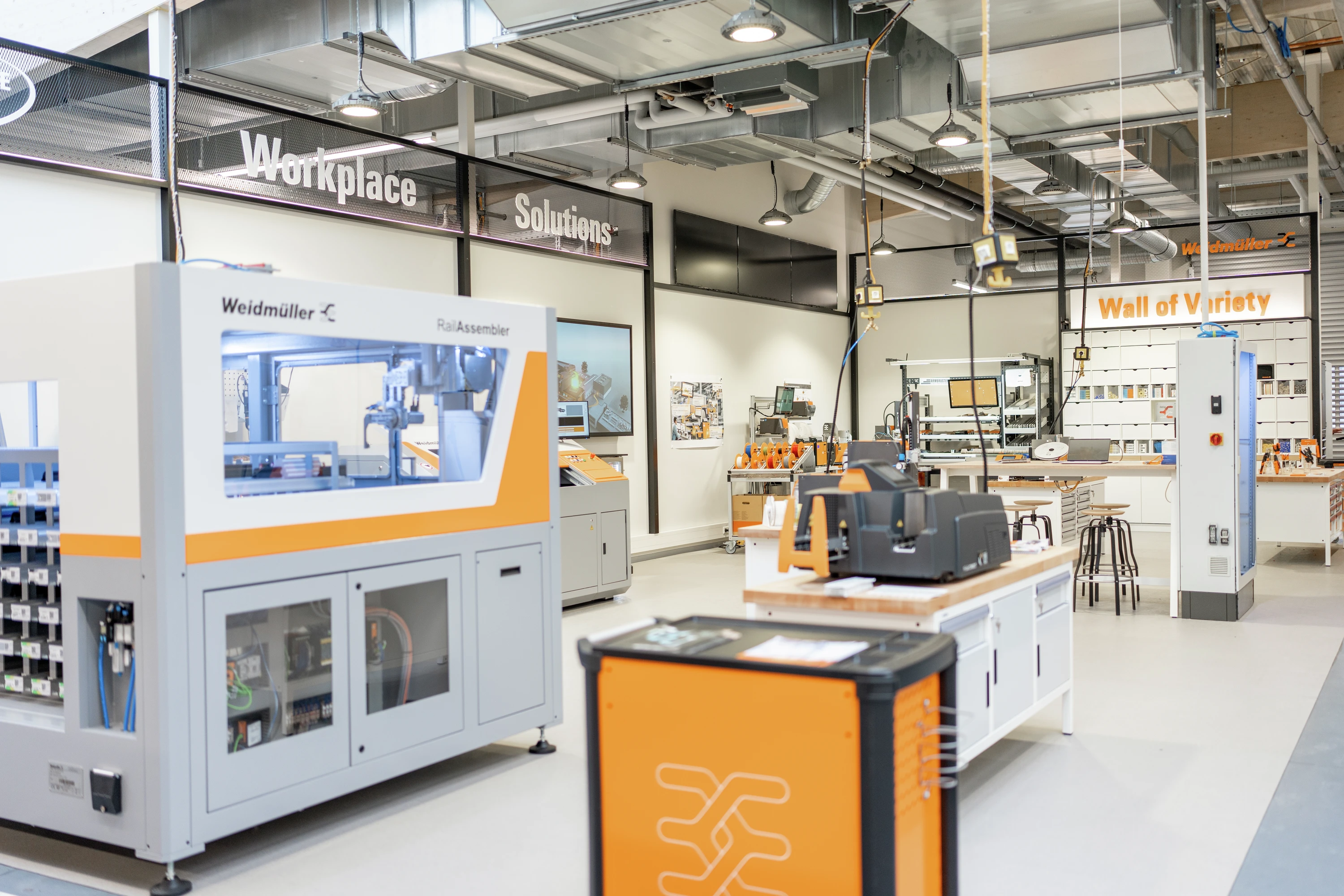 Mit Workplace Solutions von Weidmüller ist der Schaltschrankbau der Zukunft bereits heute Realität!